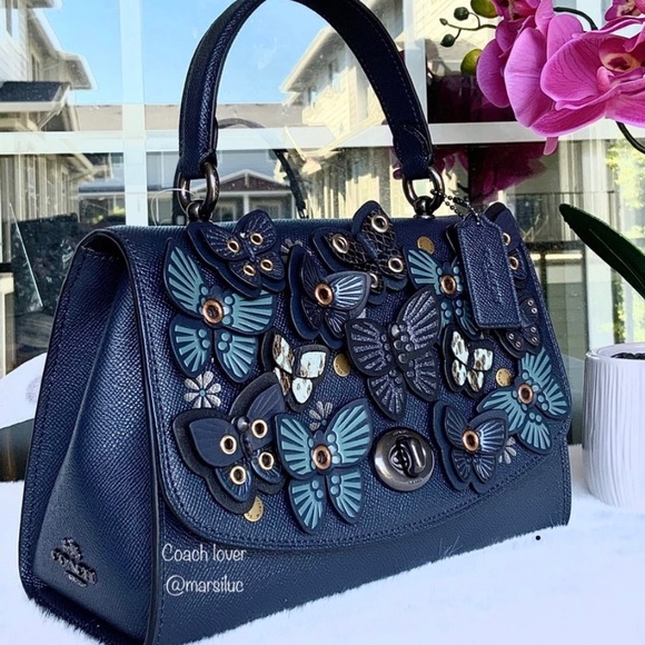 SOLD PENDING 🎉🎉🎉🎉 - Picture 2 of 7